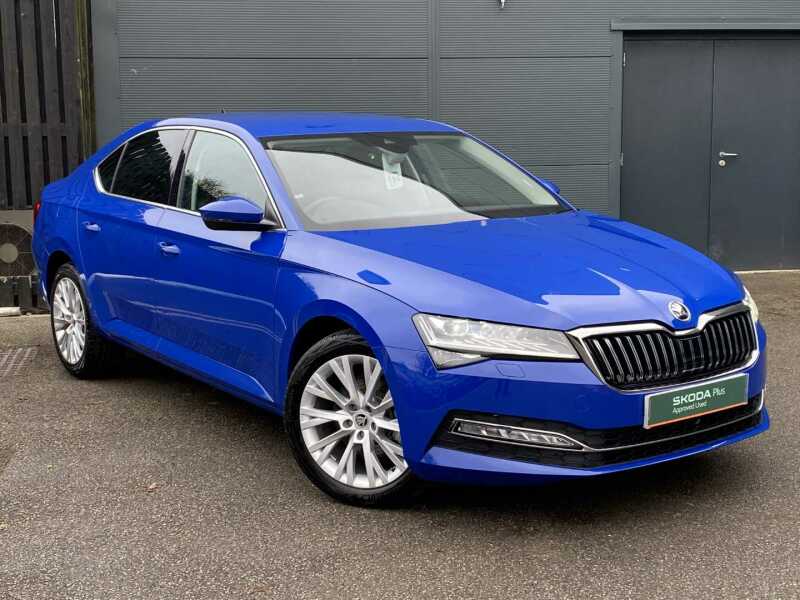 Main listing image - Skoda Superb