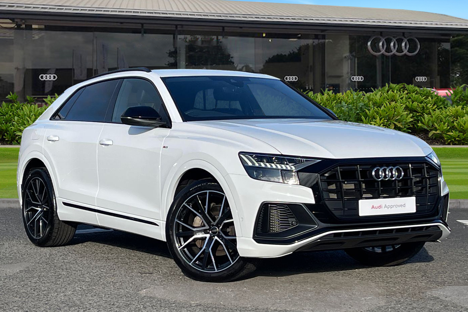 Main listing image - Audi Q8