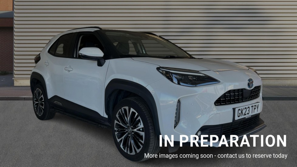 Main listing image - Toyota Yaris Cross