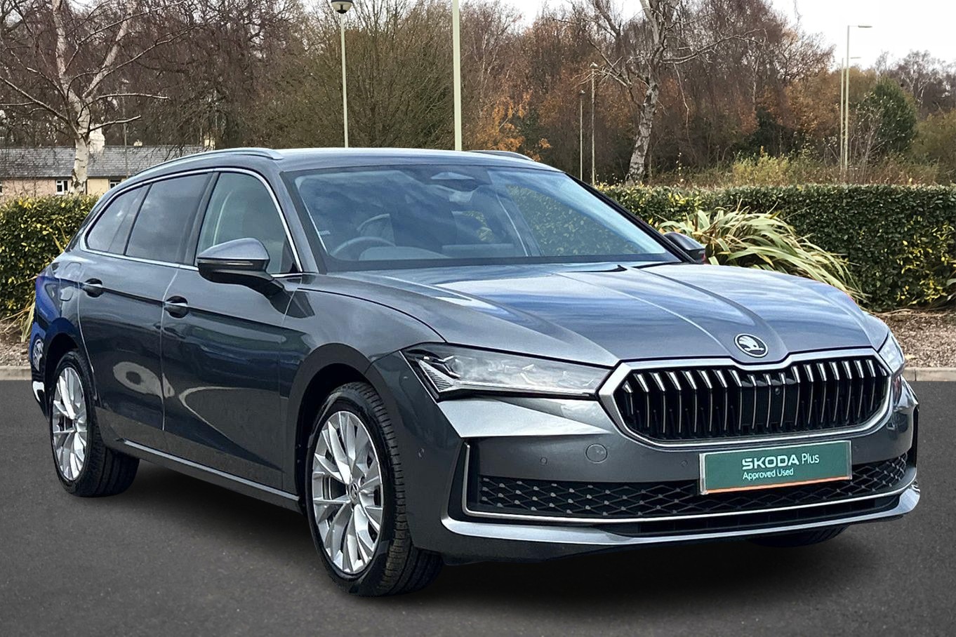 Main listing image - Skoda Superb Estate