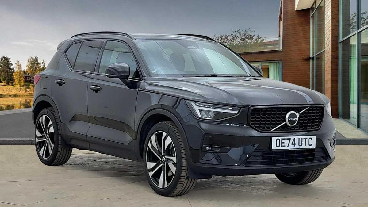 Main listing image - Volvo XC40