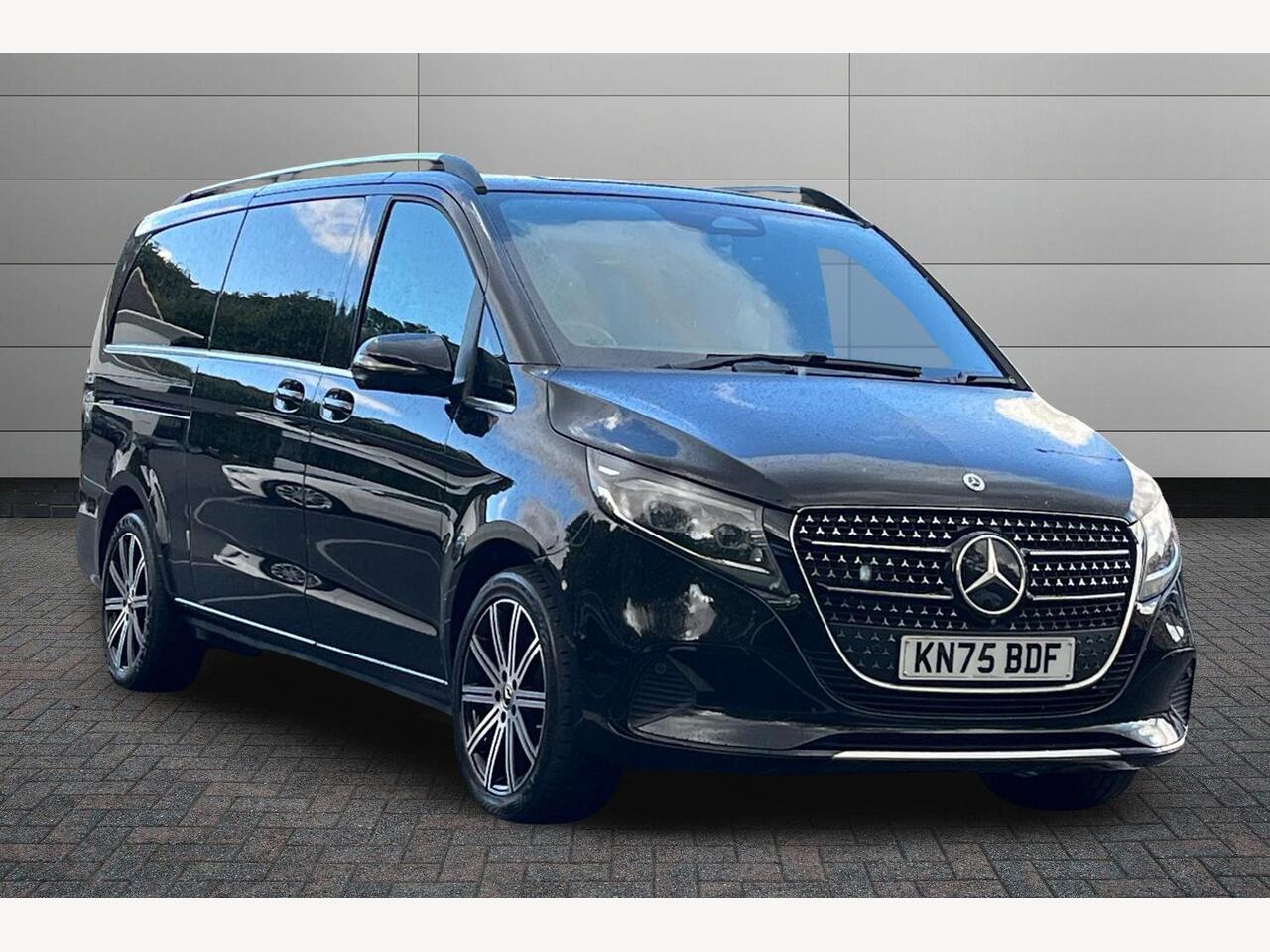 Main listing image - Mercedes-Benz V-Class