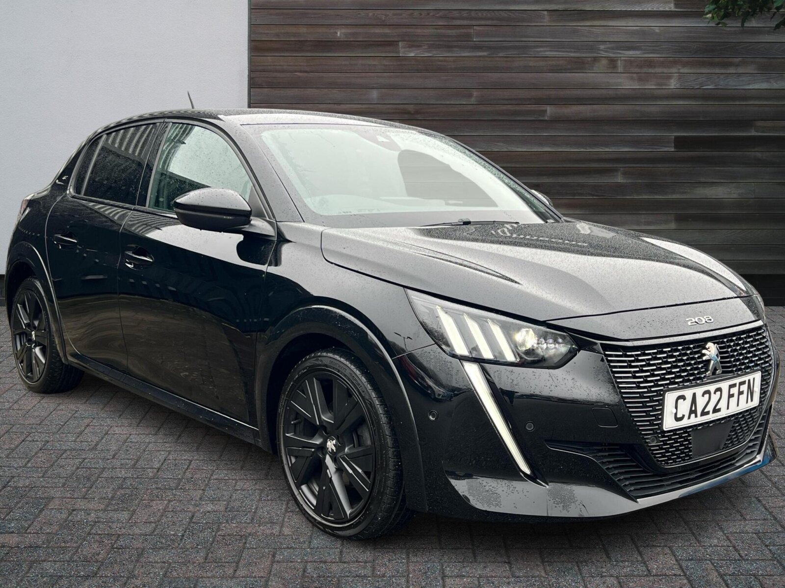 Main listing image - Peugeot 208