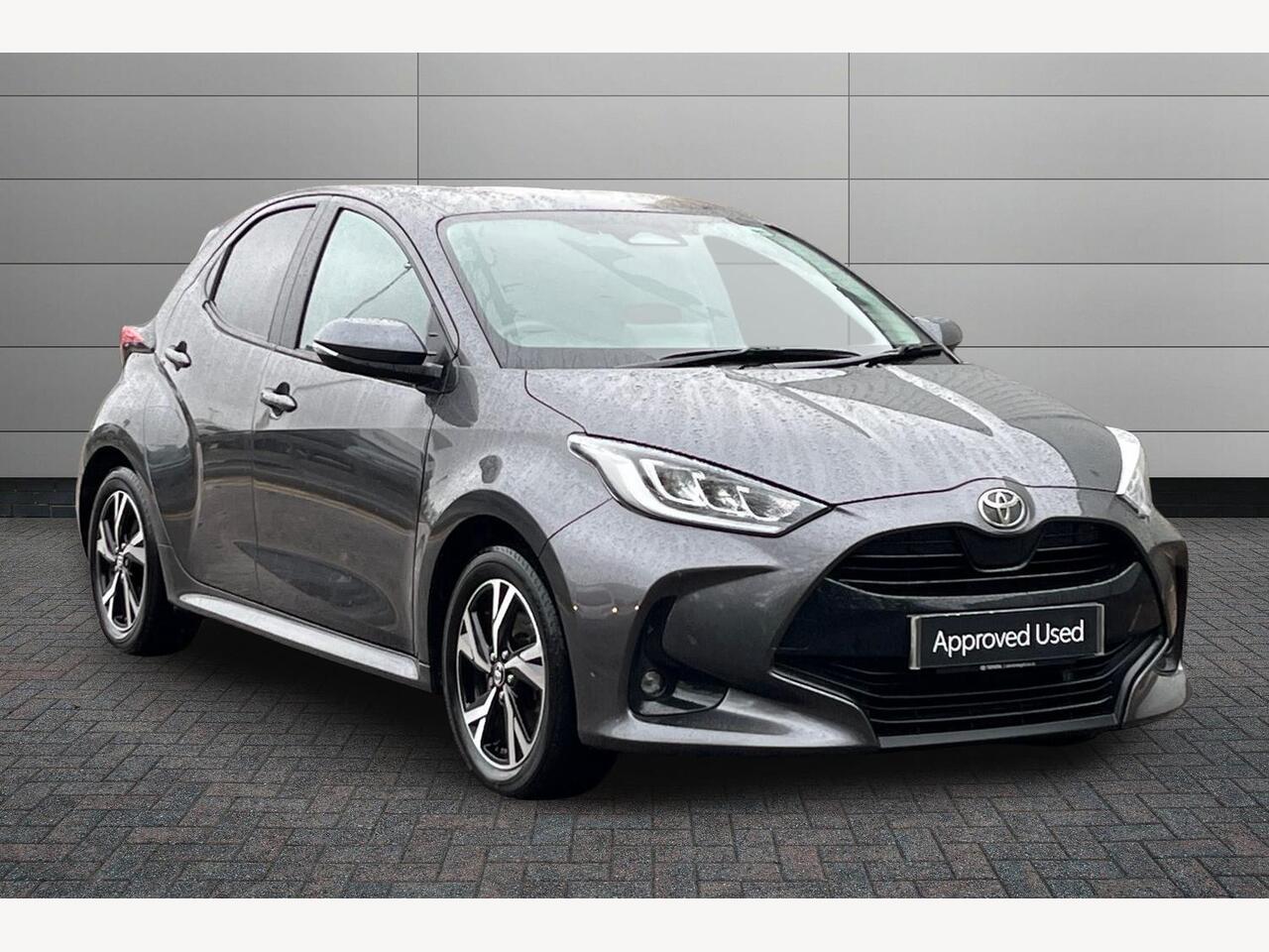 Main listing image - Toyota Yaris