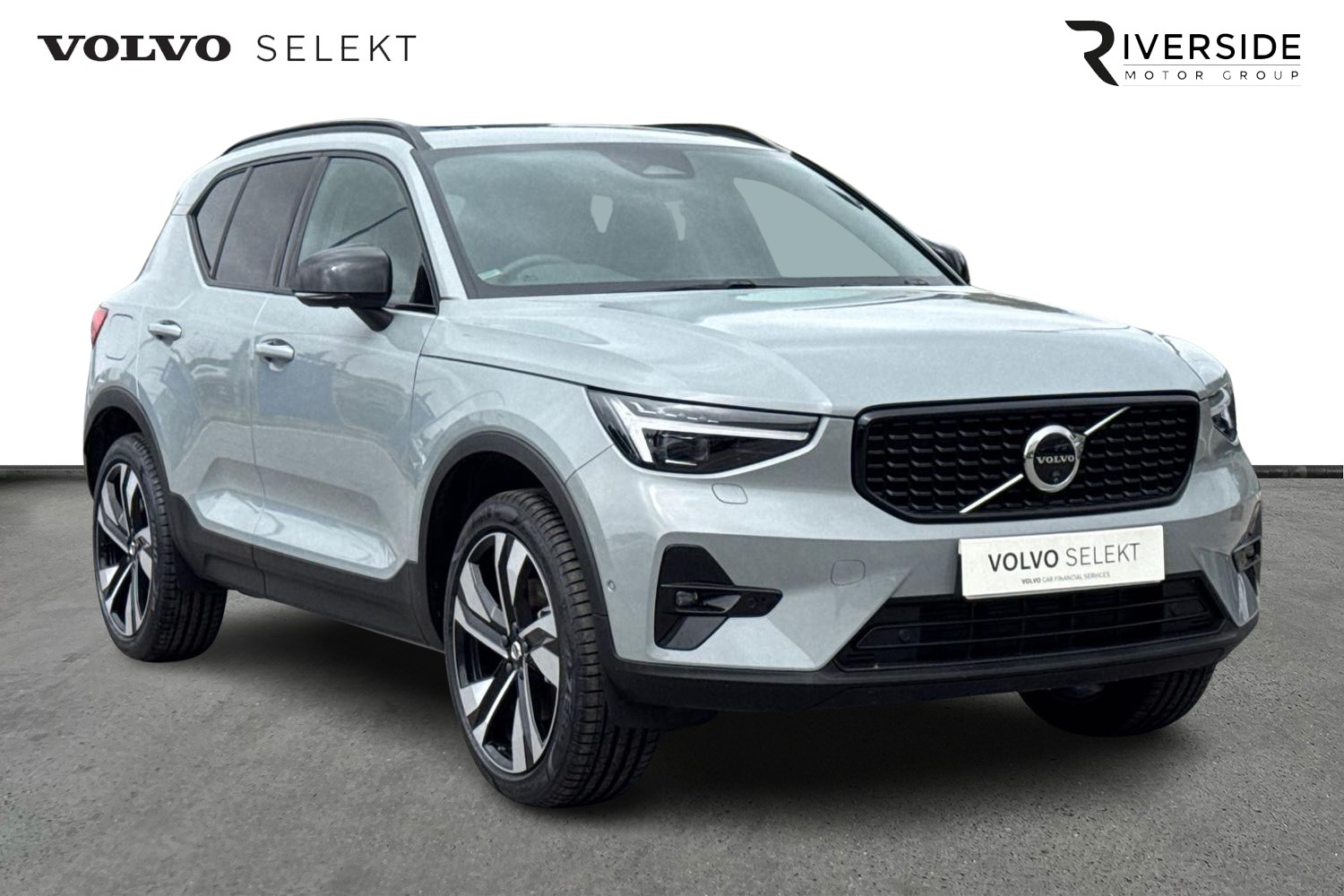 Main listing image - Volvo XC40
