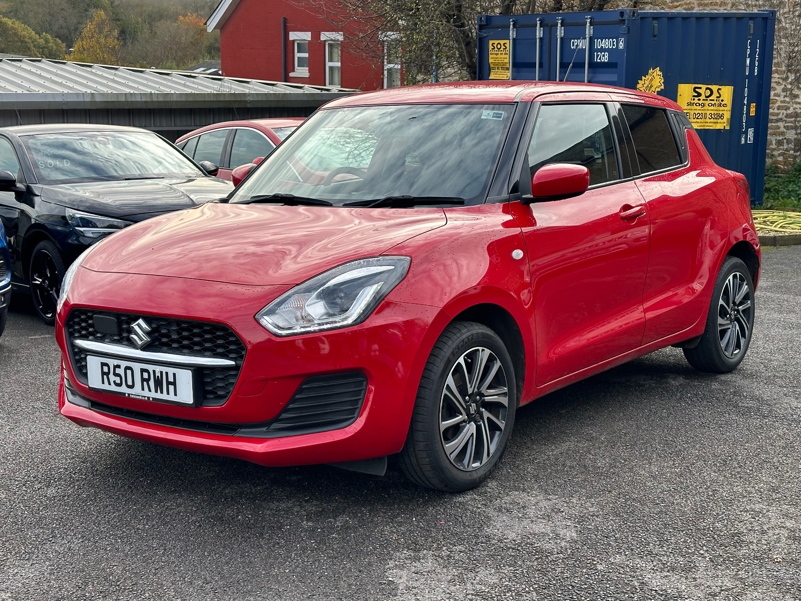 Main listing image - Suzuki Swift