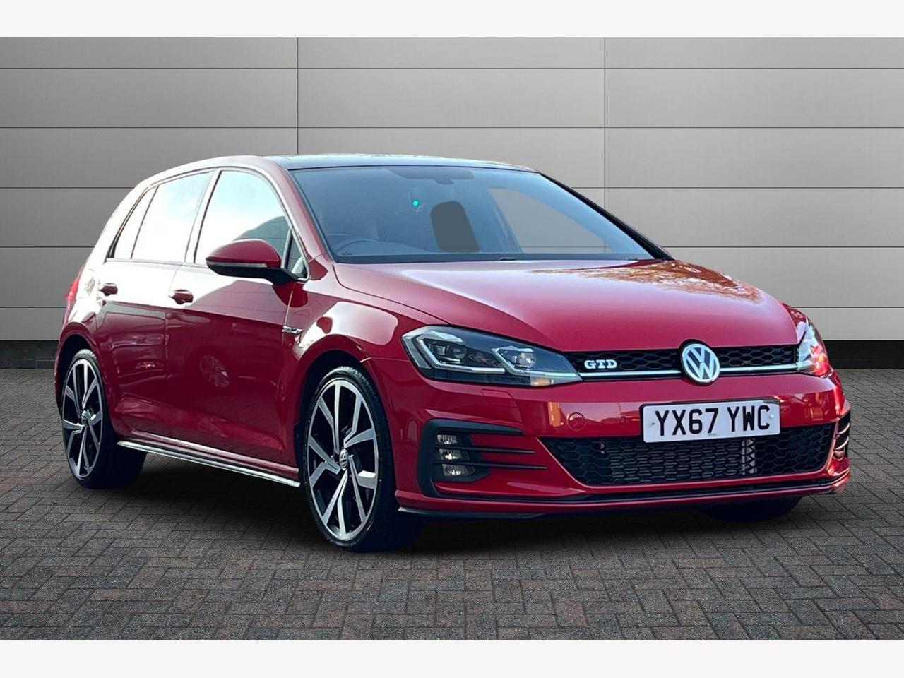 Main listing image - Volkswagen Golf