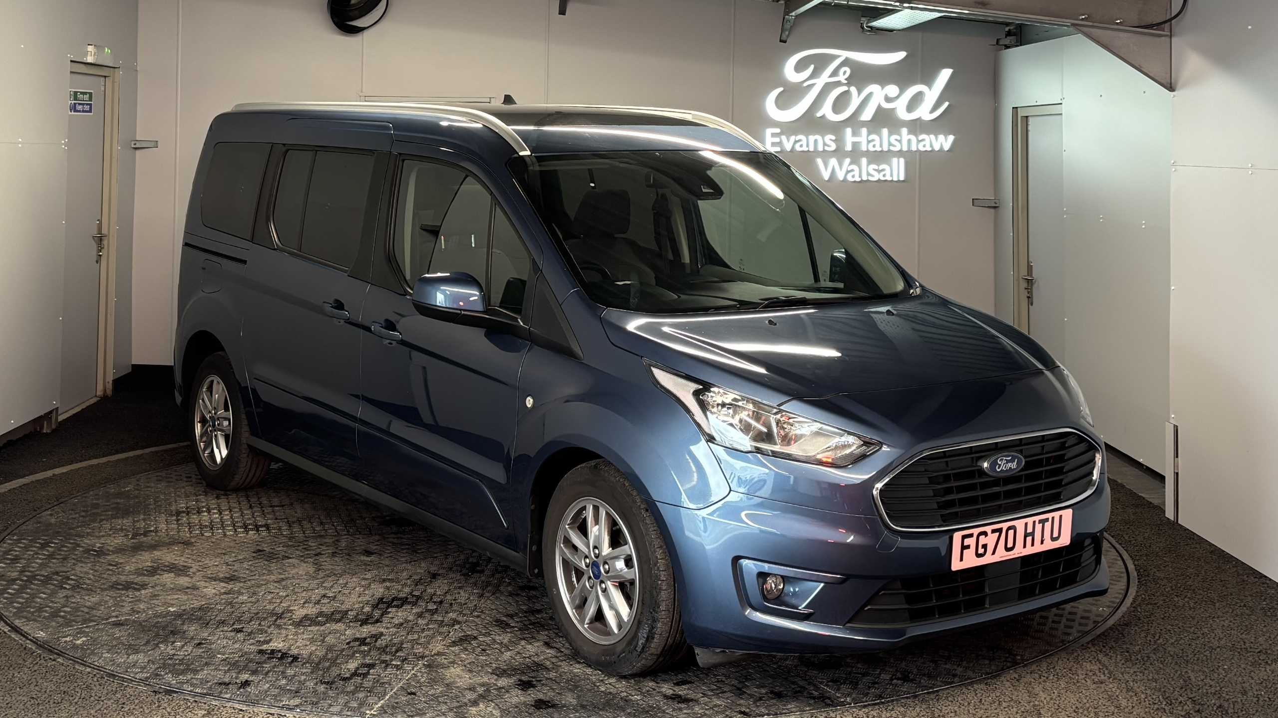 Main listing image - Ford Grand Tourneo Connect