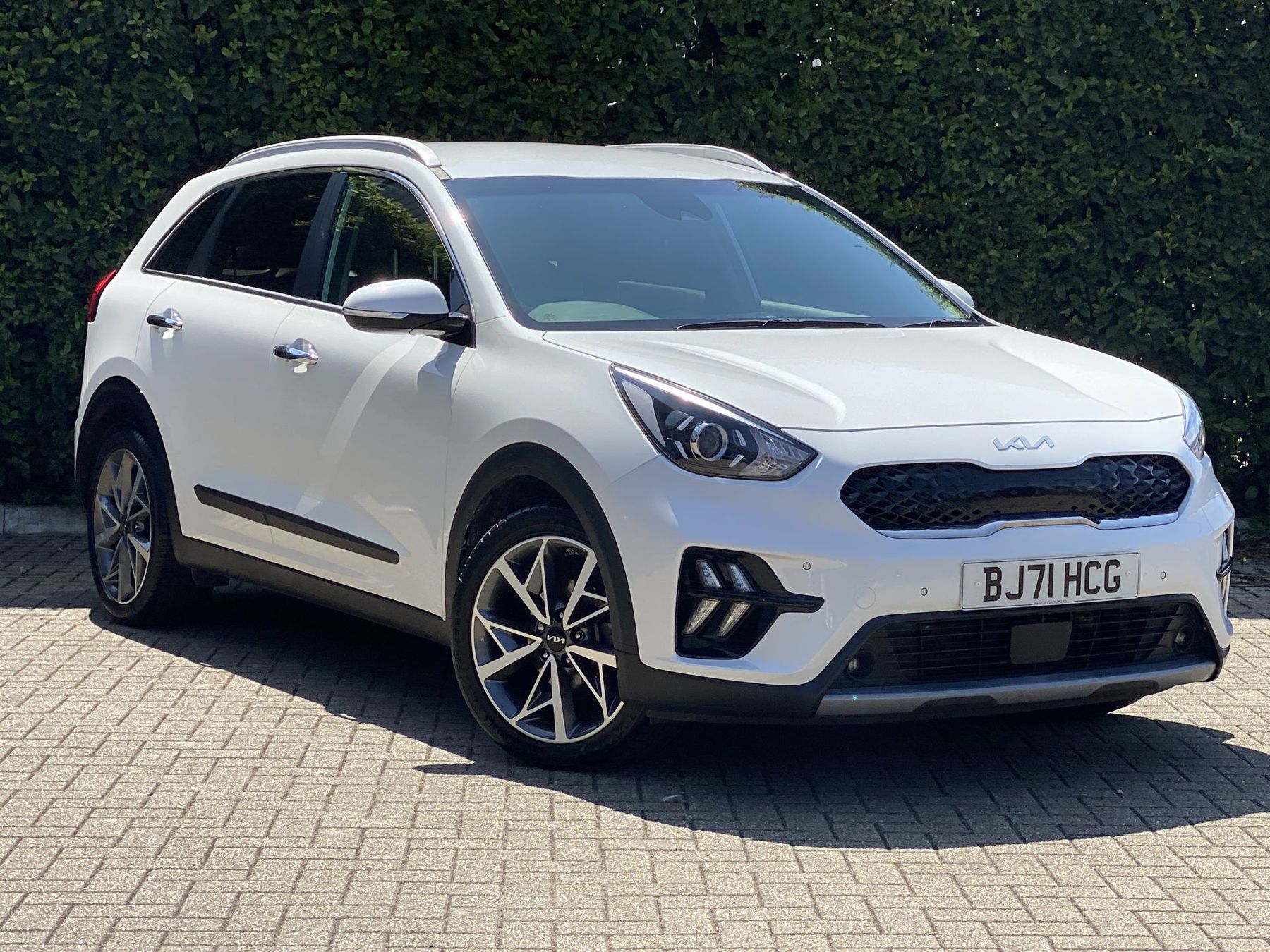 Main listing image - Kia Niro