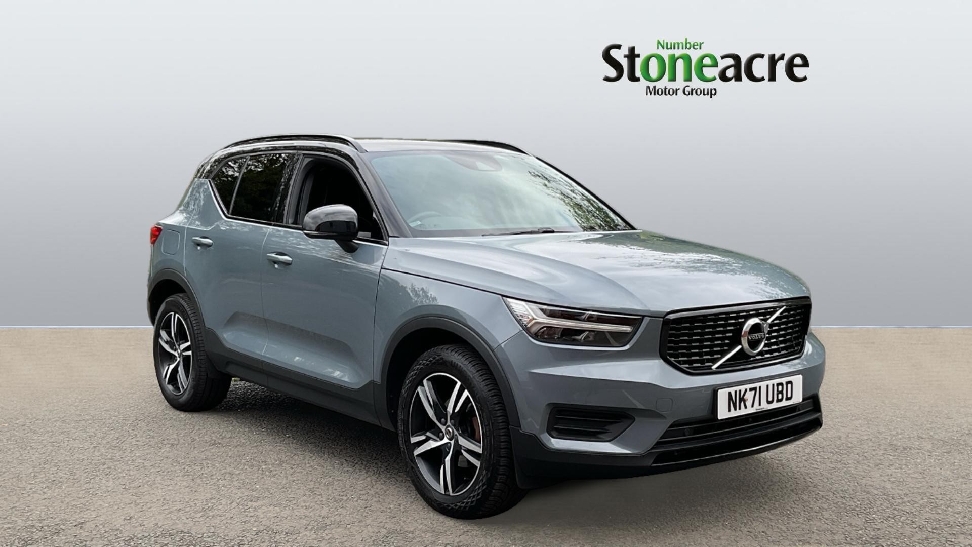 Main listing image - Volvo XC40