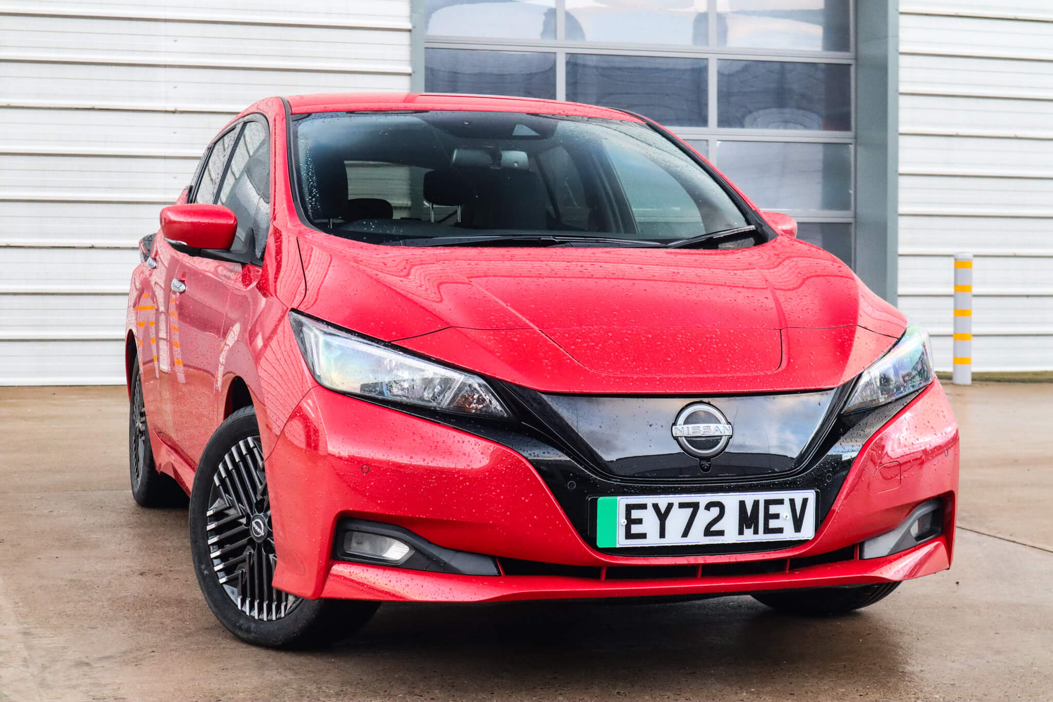 Main listing image - Nissan Leaf