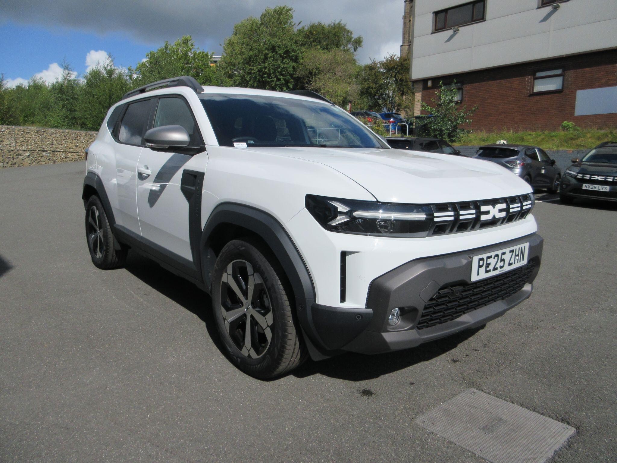 Main listing image - Dacia Journey
