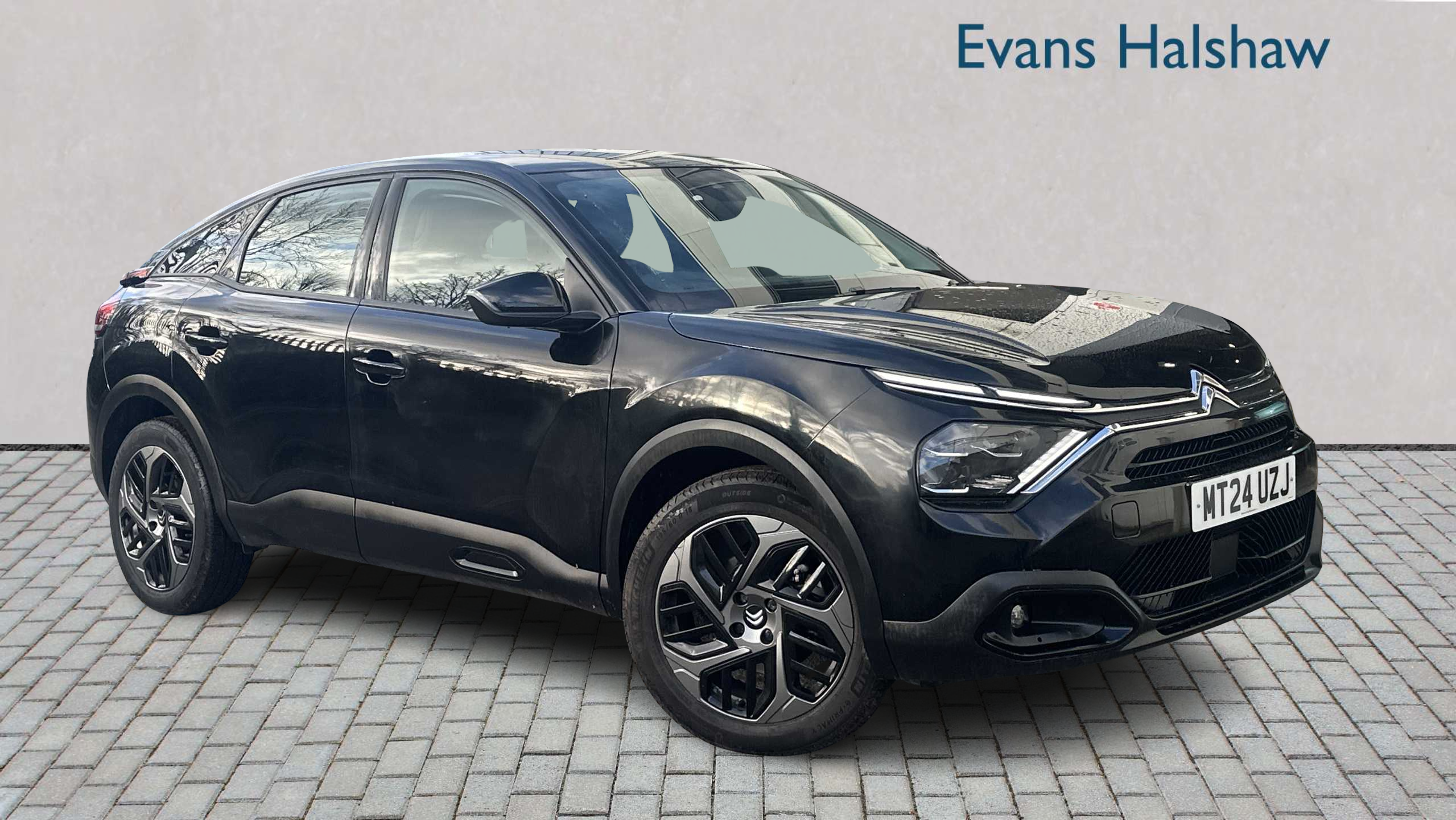 Main listing image - Citroen C4