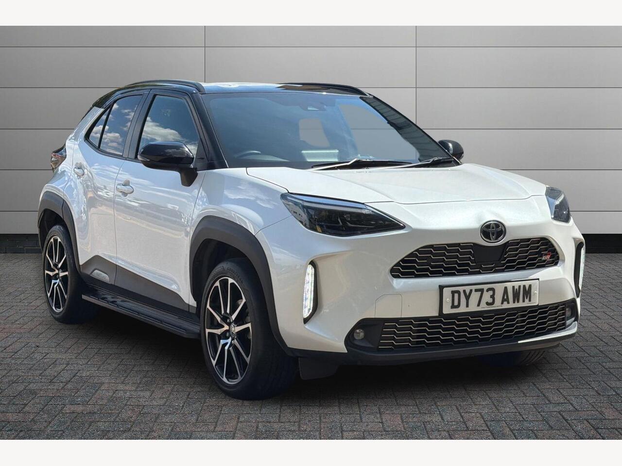 Main listing image - Toyota Yaris Cross
