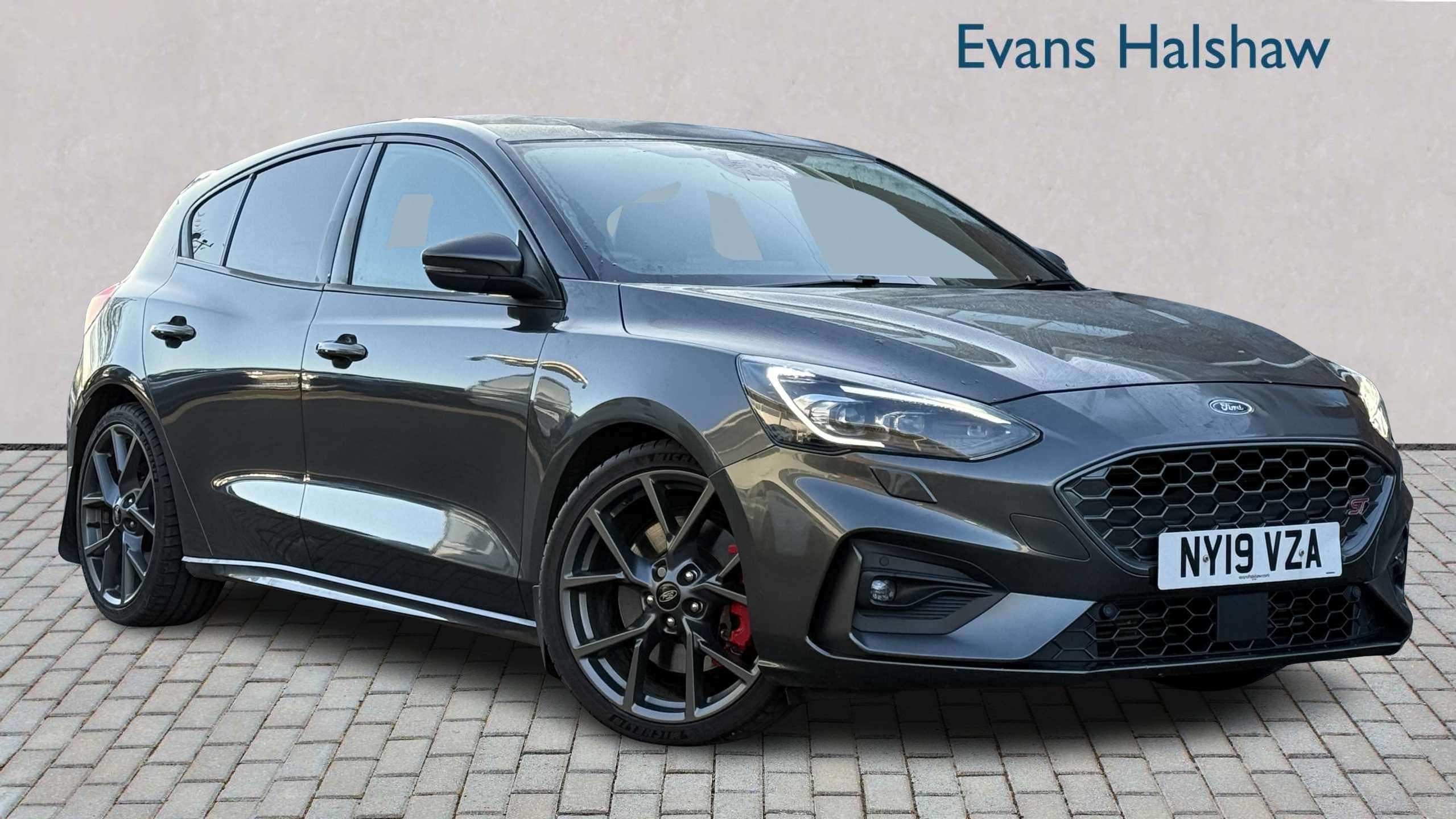 Main listing image - Ford Focus ST