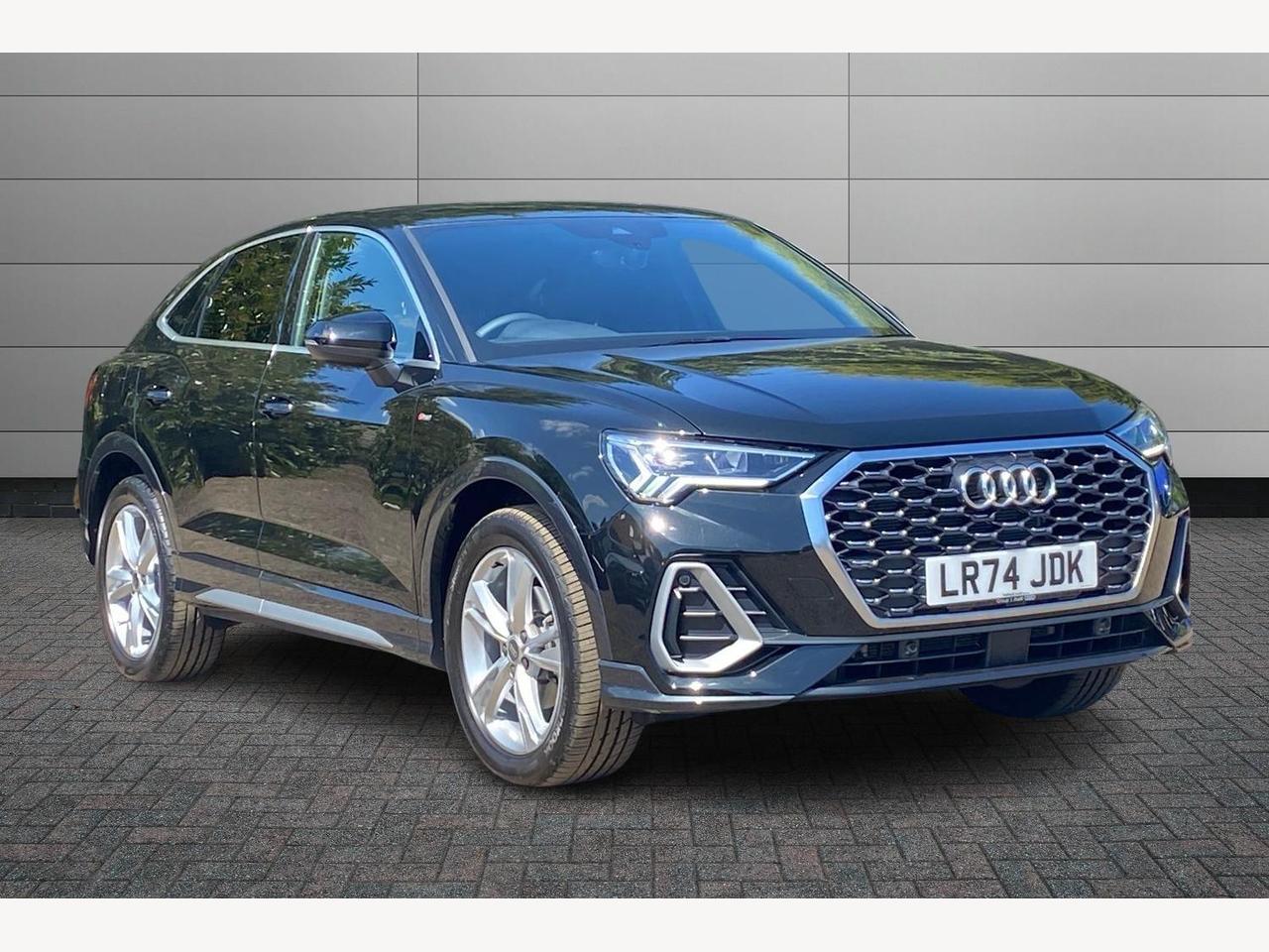 Main listing image - Audi Q3
