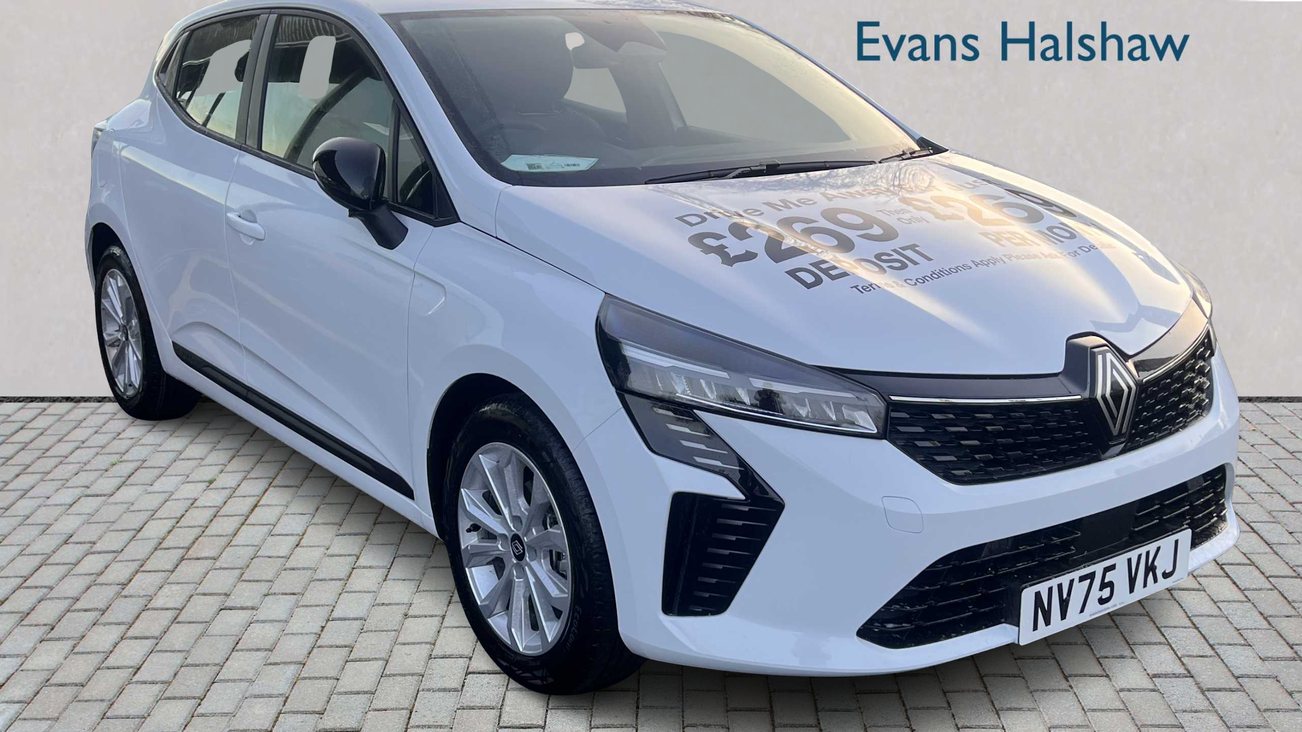 Main listing image - Renault Clio