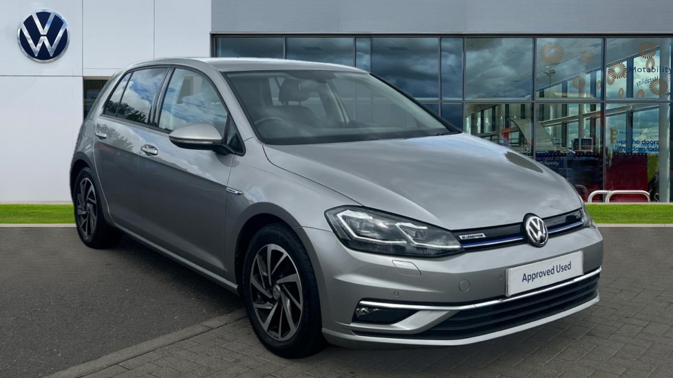 Main listing image - Volkswagen Golf