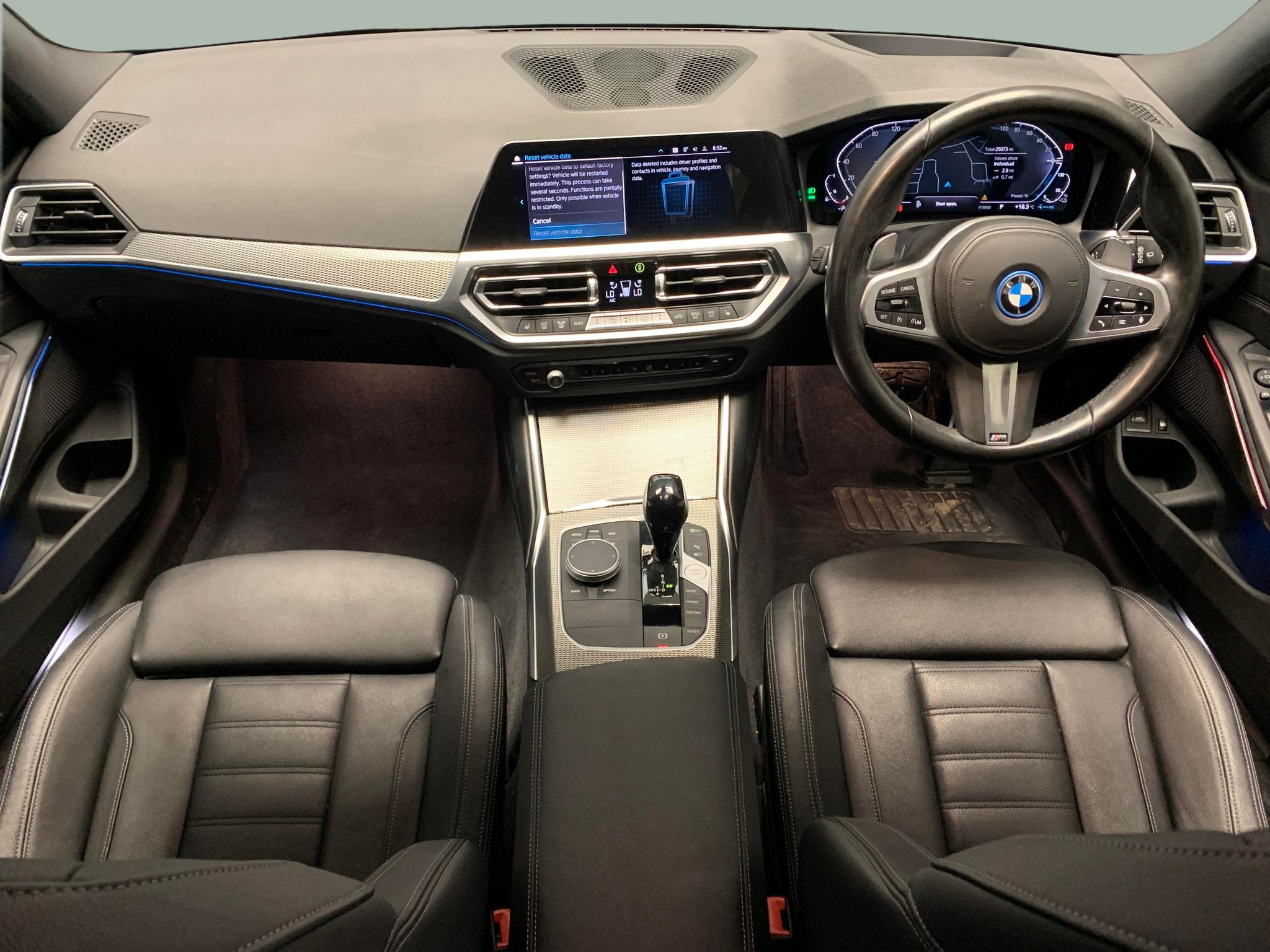 Main listing image - BMW 3 Series Touring