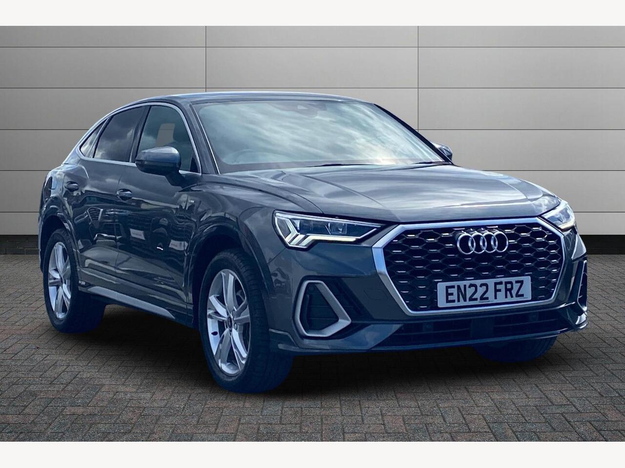 Main listing image - Audi Q3