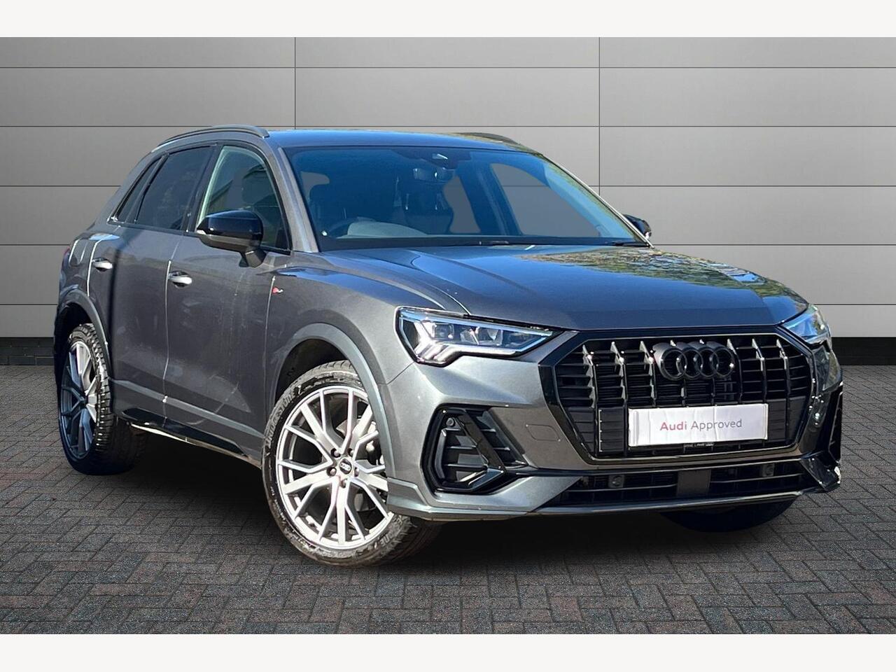 Main listing image - Audi Q3