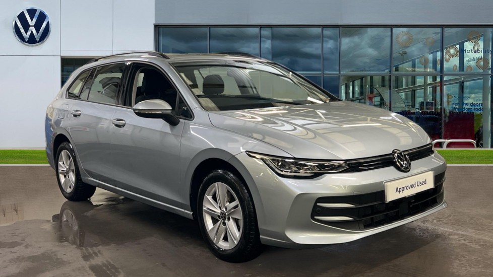 Main listing image - Volkswagen Golf Estate