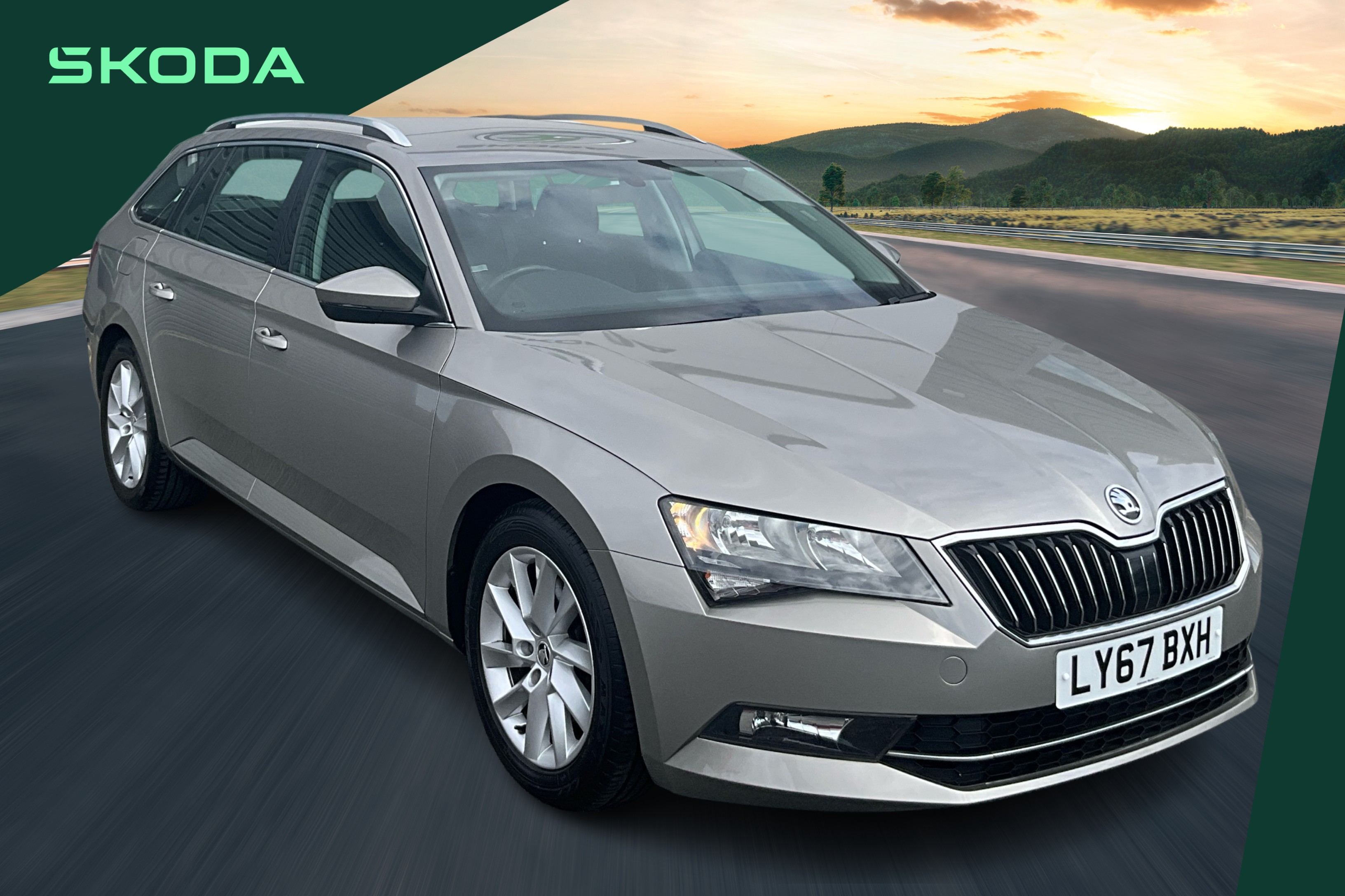Main listing image - Skoda Superb Estate