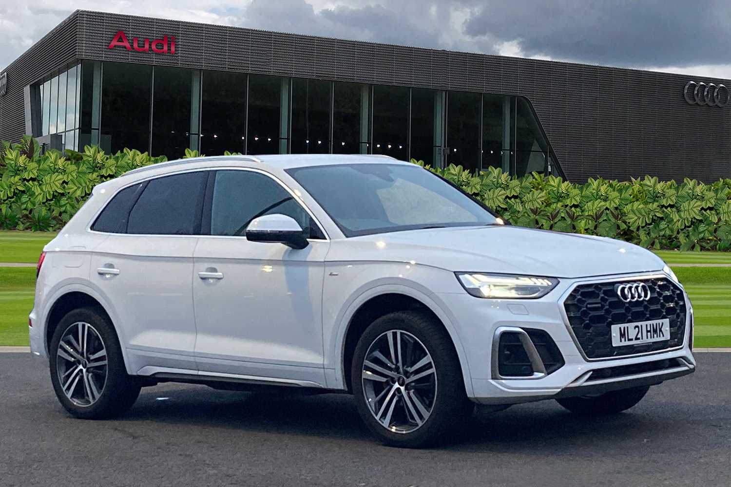 Main listing image - Audi Q5