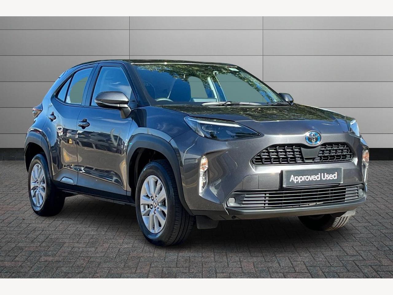 Main listing image - Toyota Yaris Cross
