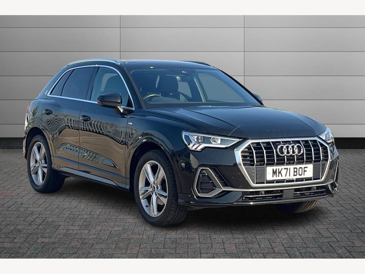 Main listing image - Audi Q3