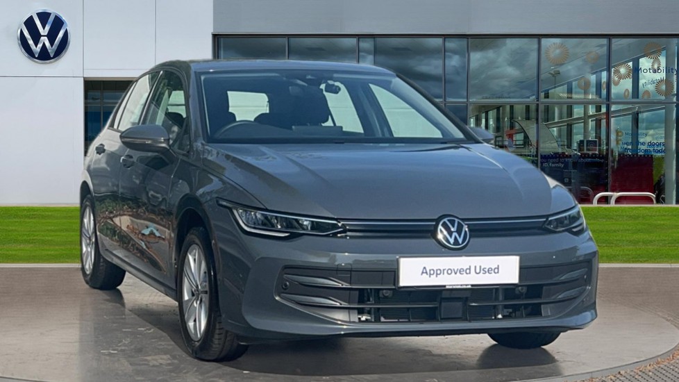 Main listing image - Volkswagen Golf