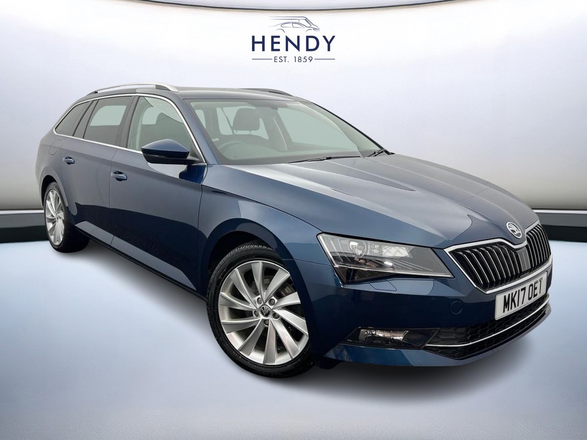 Main listing image - Skoda Superb Estate