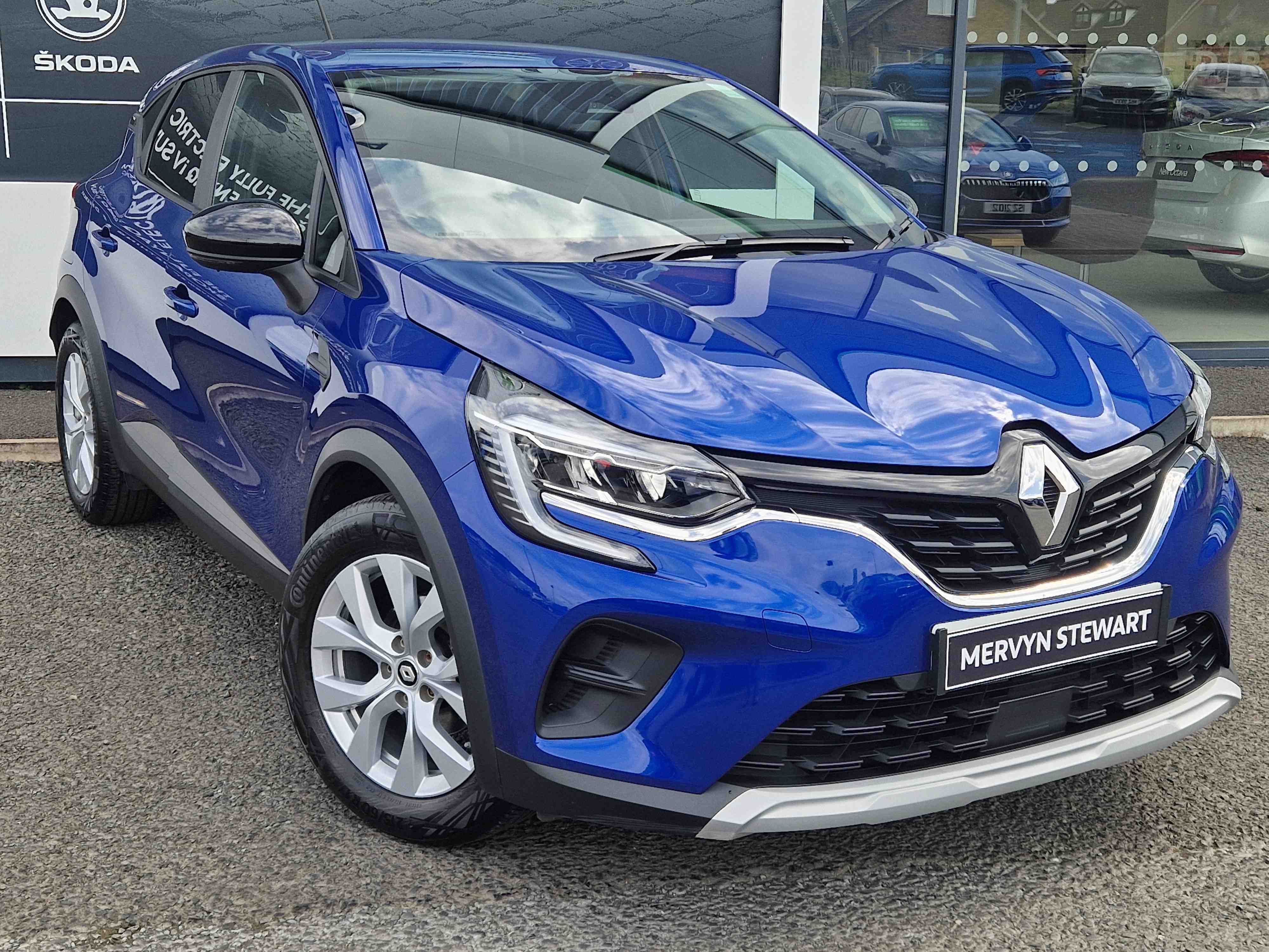 Main listing image - Renault Captur