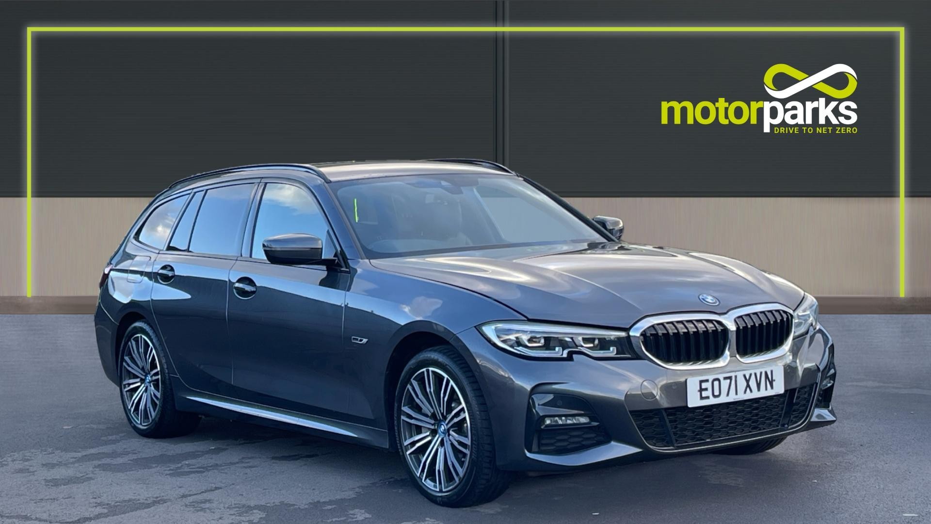 Main listing image - BMW 3 Series Touring