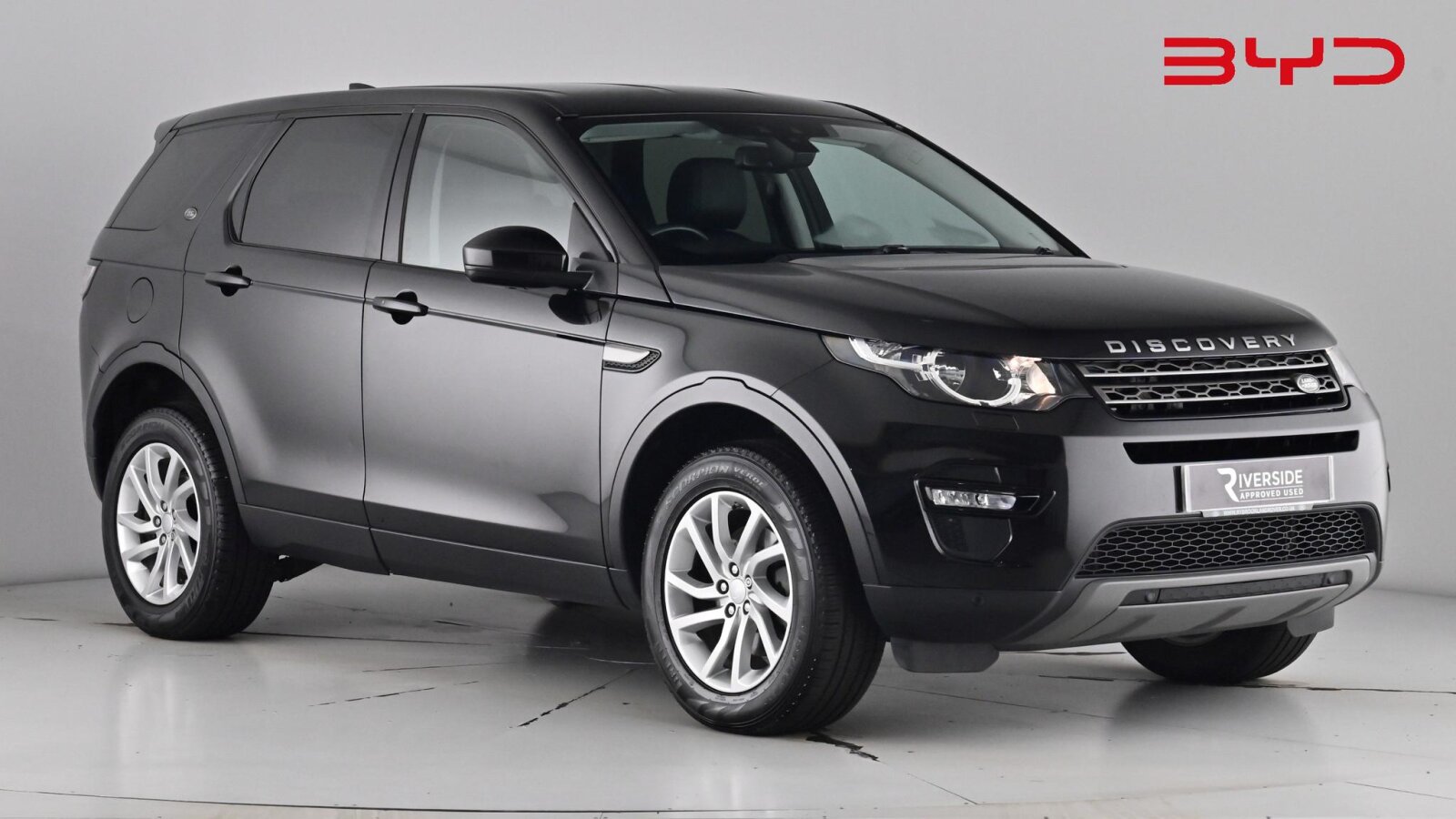 Main listing image - Land Rover Discovery Sport