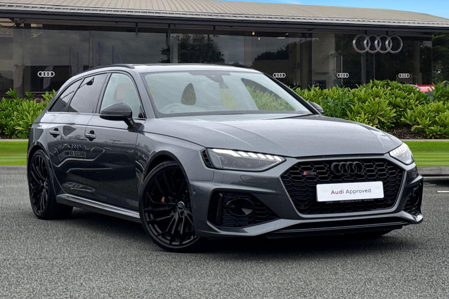 Main listing image - Audi RS4