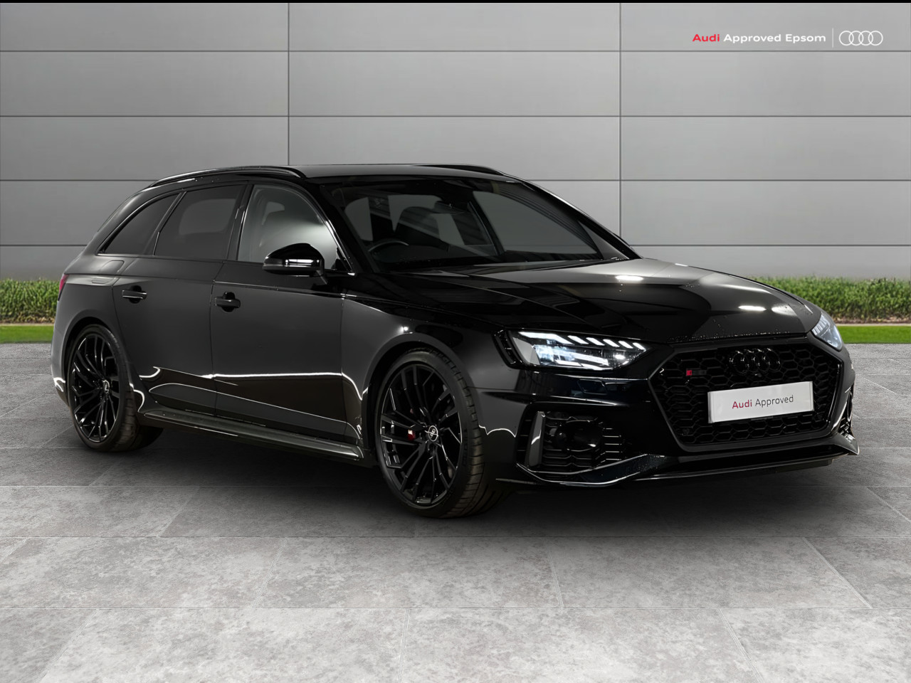Main listing image - Audi RS4