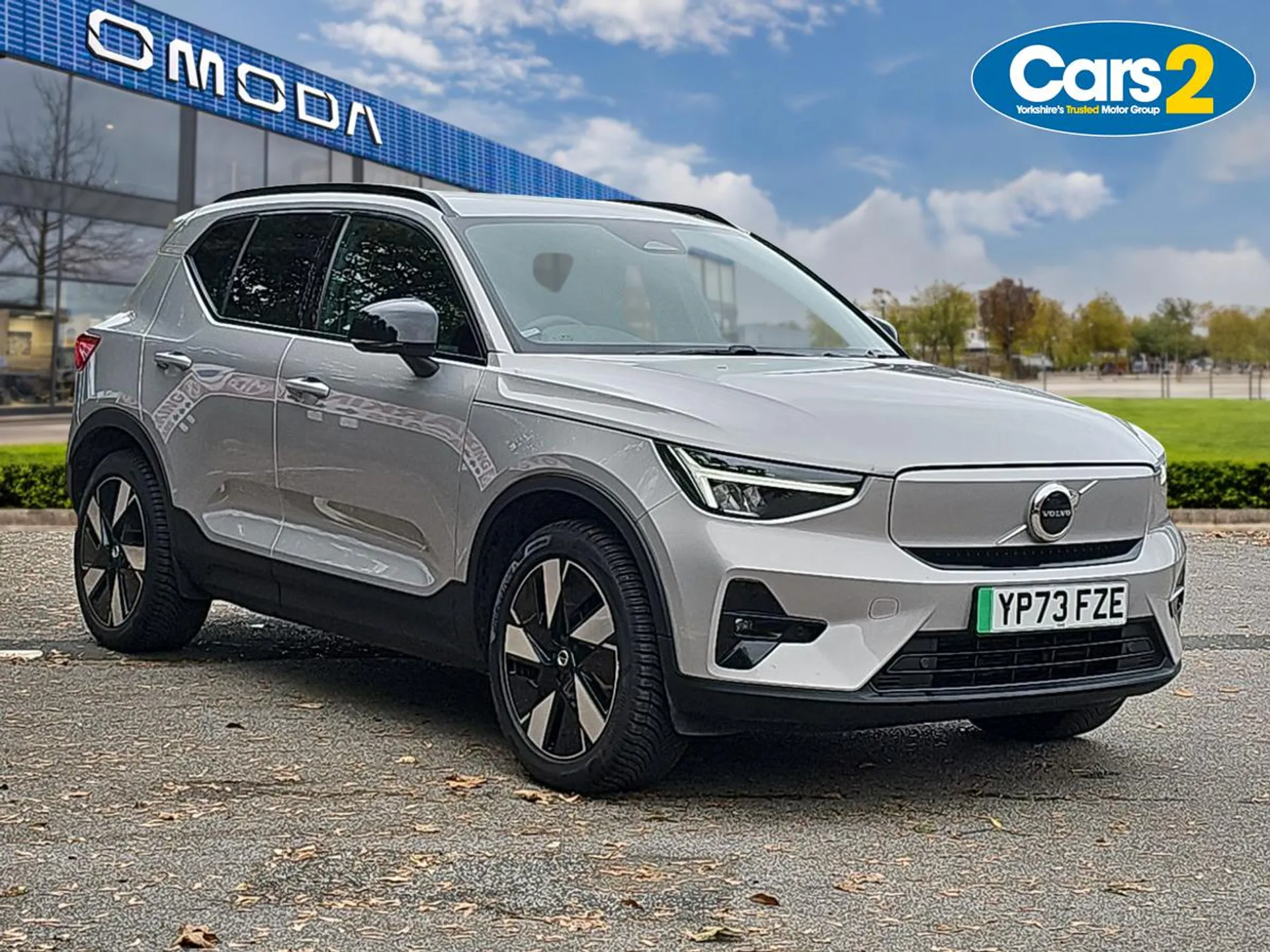 Main listing image - Volvo XC40