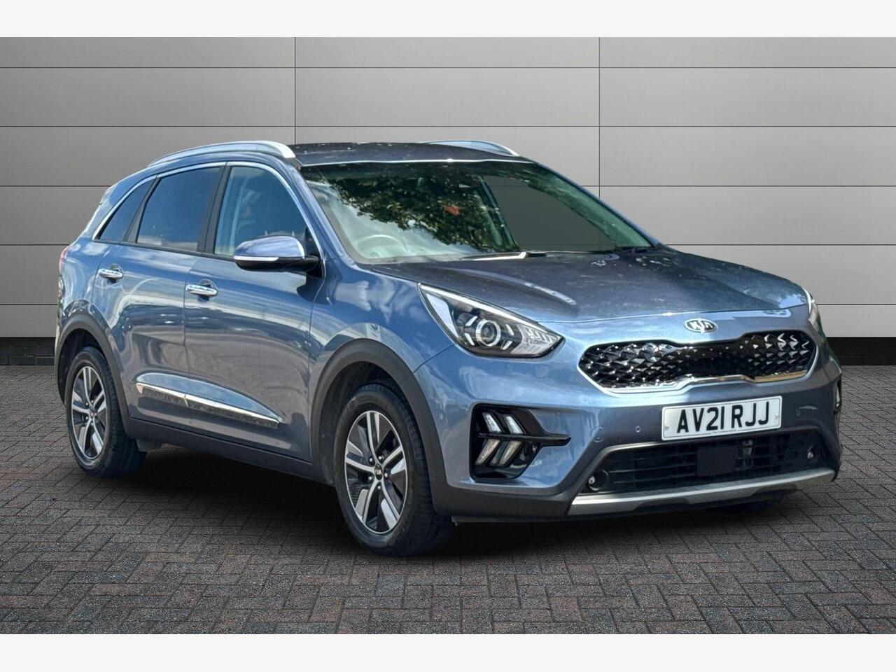 Main listing image - Kia Niro