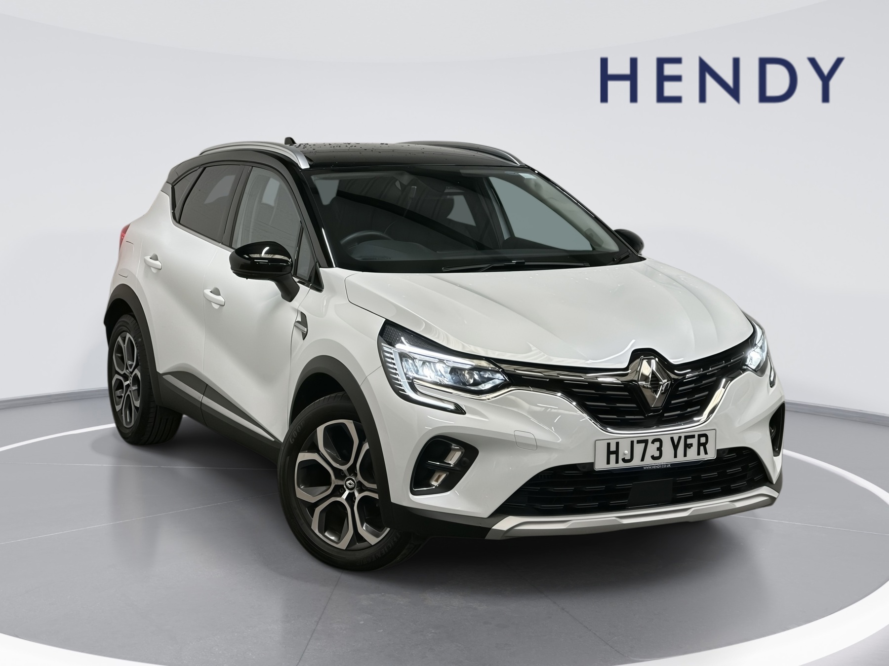 Main listing image - Renault Captur