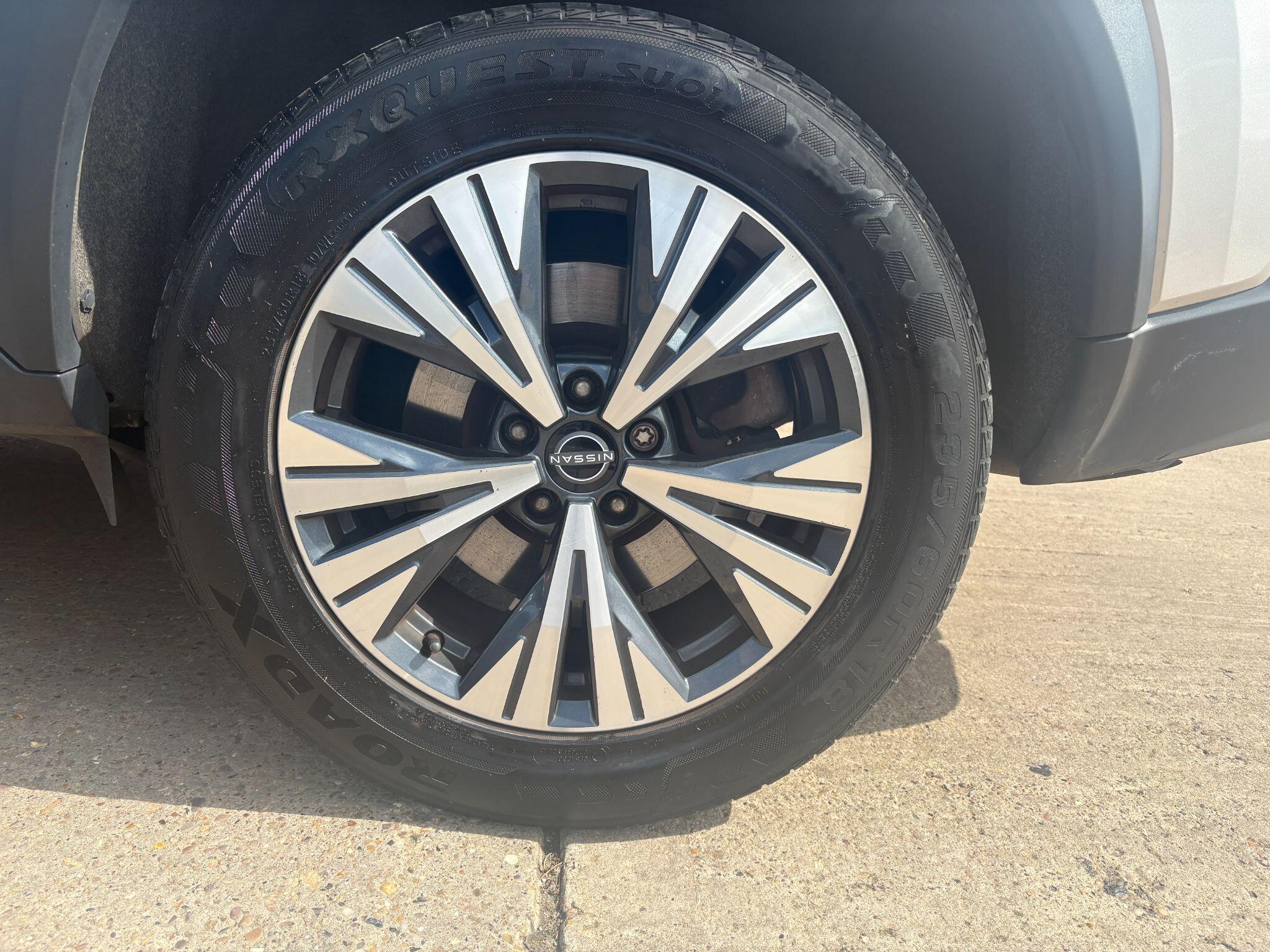Main listing image - Nissan X-Trail