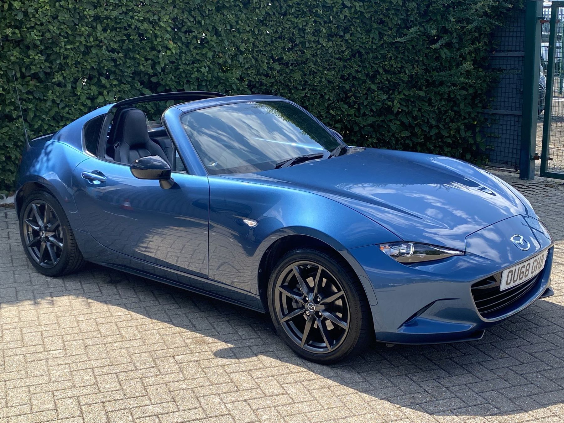 Main listing image - Mazda MX-5
