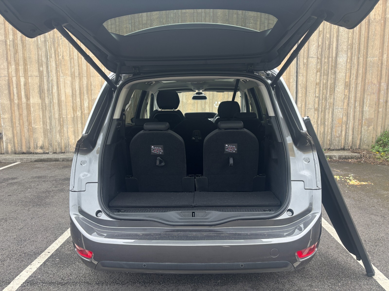 Main listing image - Citroen Grand C4 SpaceTourer