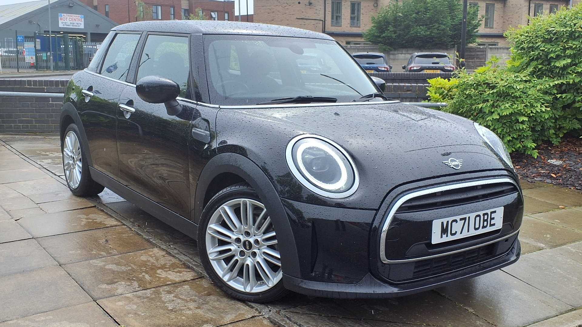 Main listing image - MINI Hatchback 5dr
