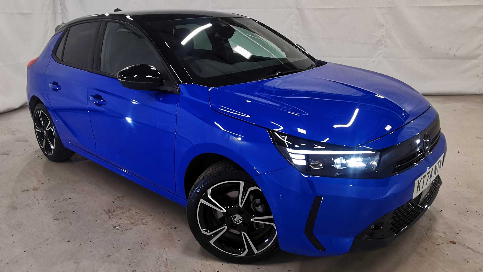 Main listing image - Vauxhall Corsa