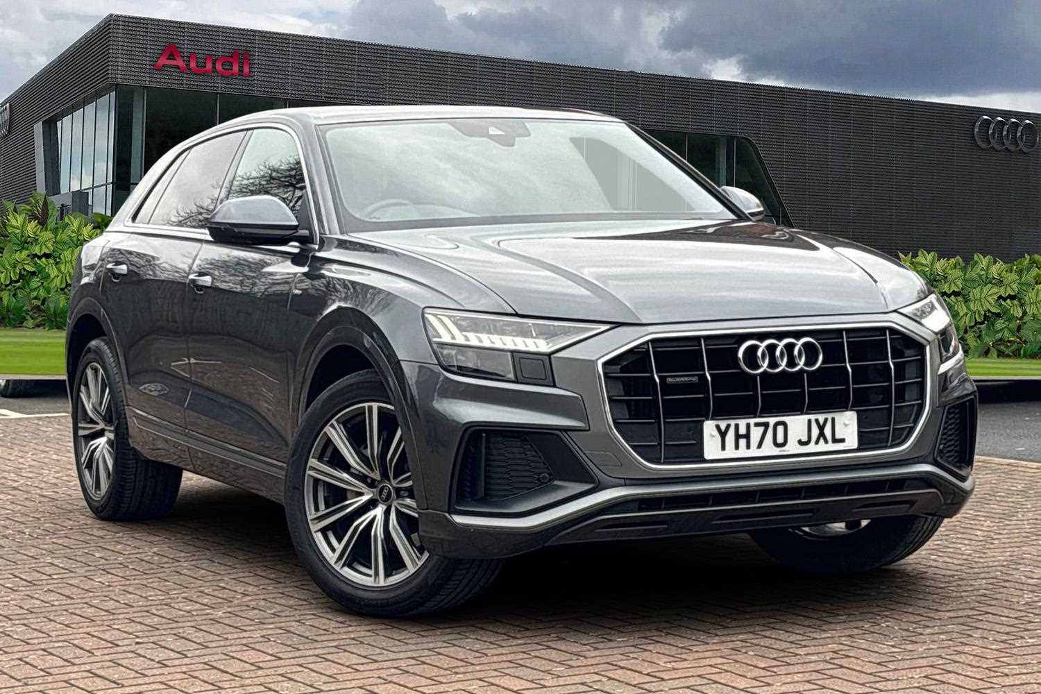 Main listing image - Audi Q8