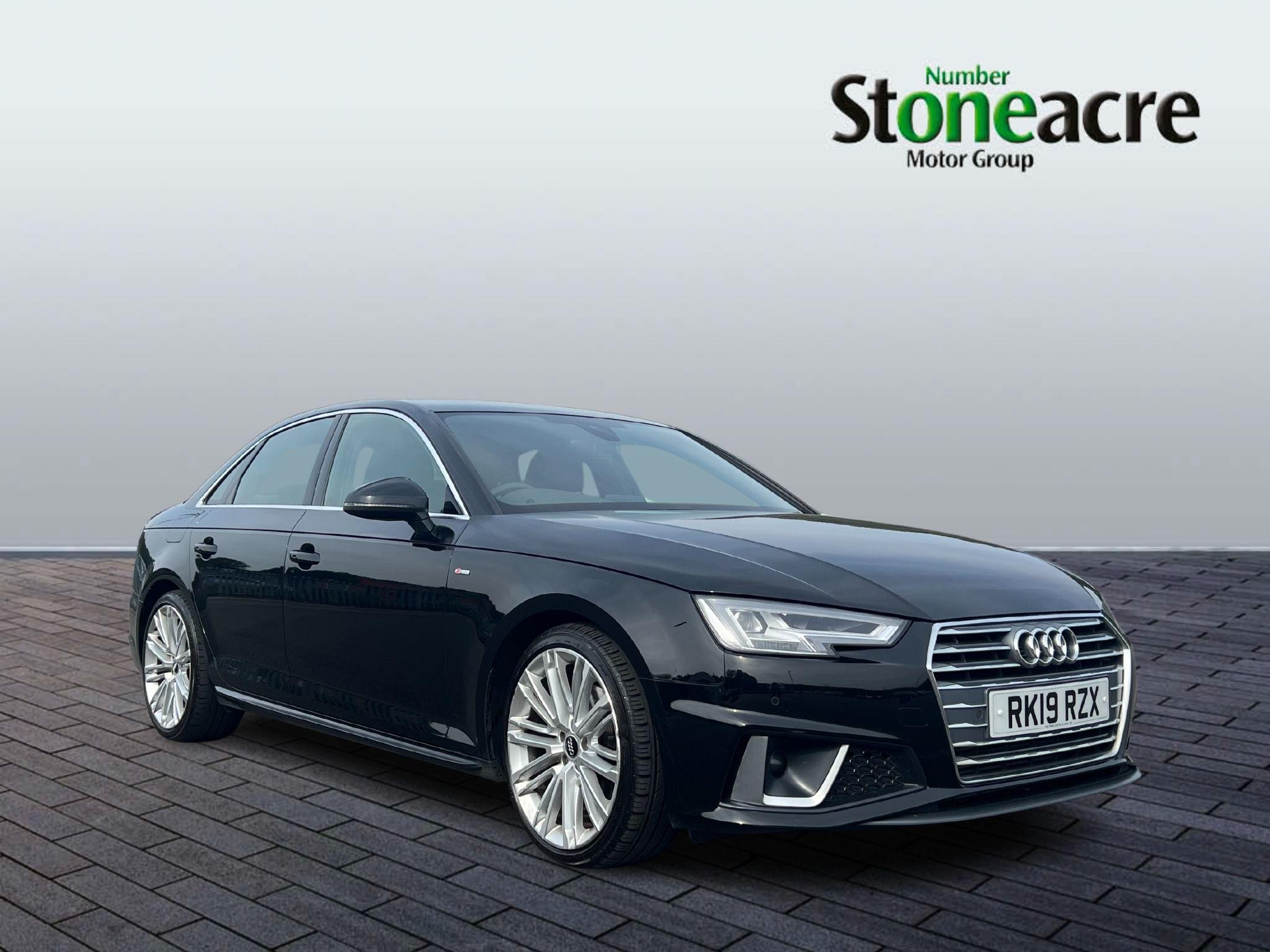 Main listing image - Audi A4