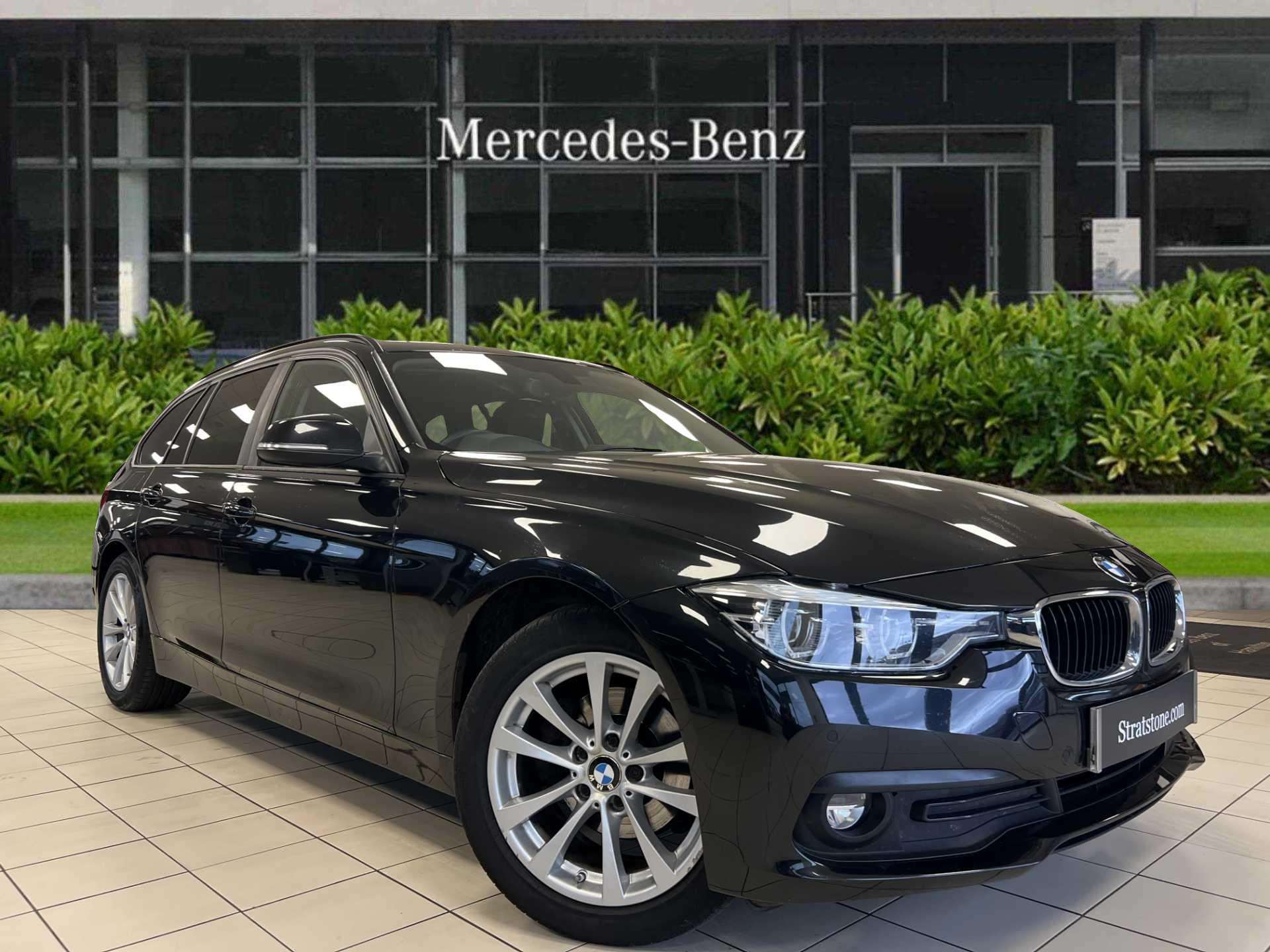 Main listing image - BMW 3 Series Touring