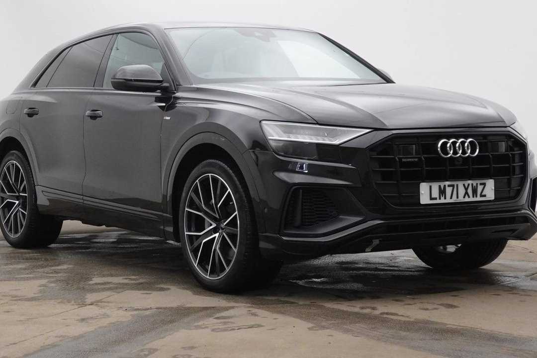 Main listing image - Audi Q8