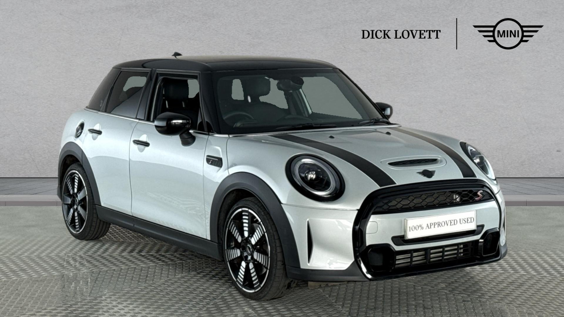 Main listing image - MINI Hatchback 5dr